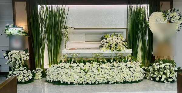 Funeral Package FP-04 — flower arrangement